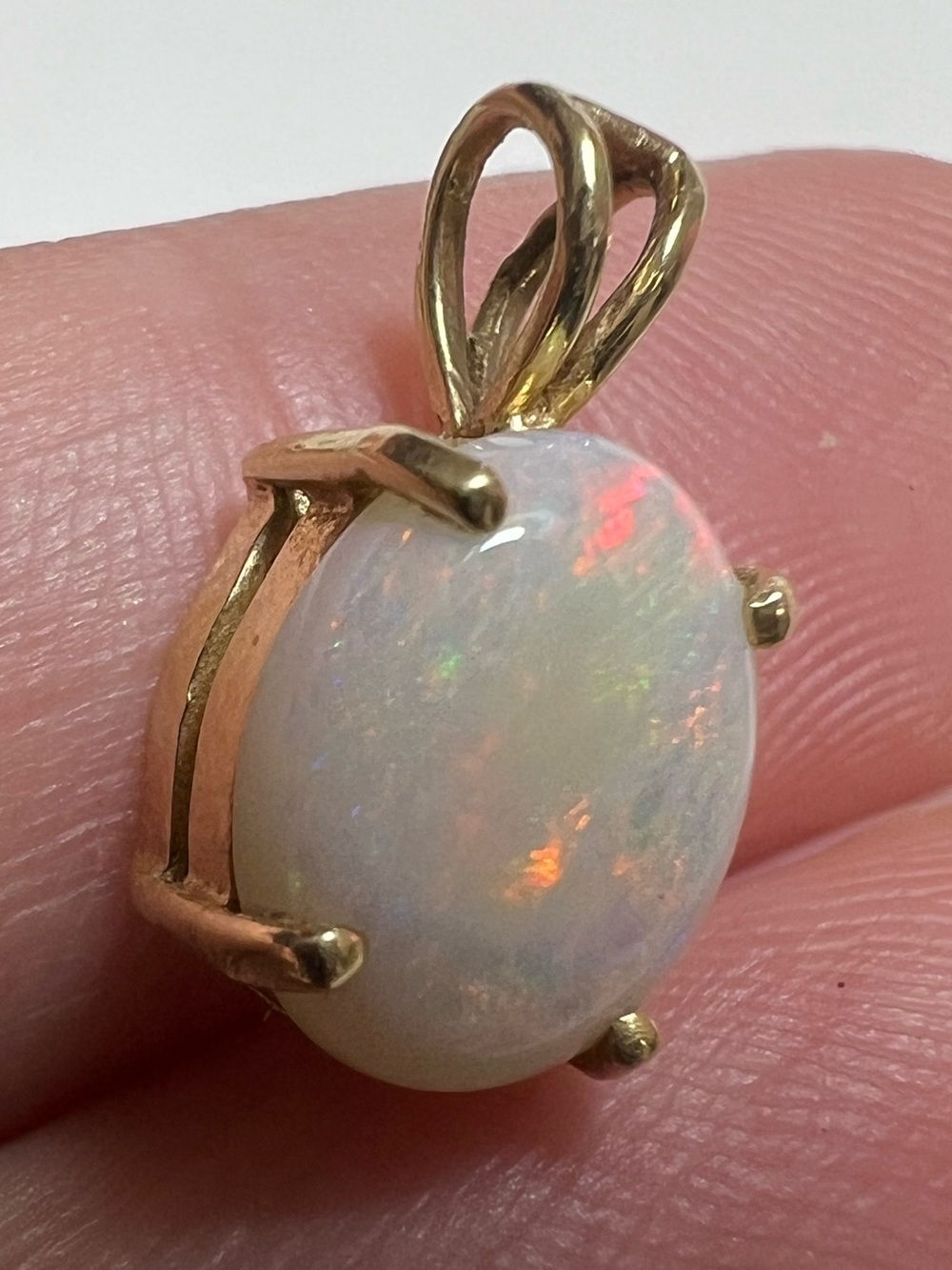 14K Yellow Gold Opal Oval Pendant